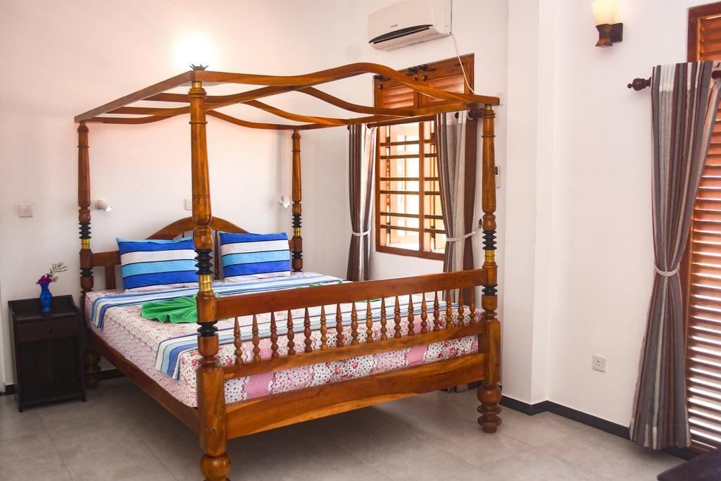 Ravi Villa Hikkaduwa Esterno foto