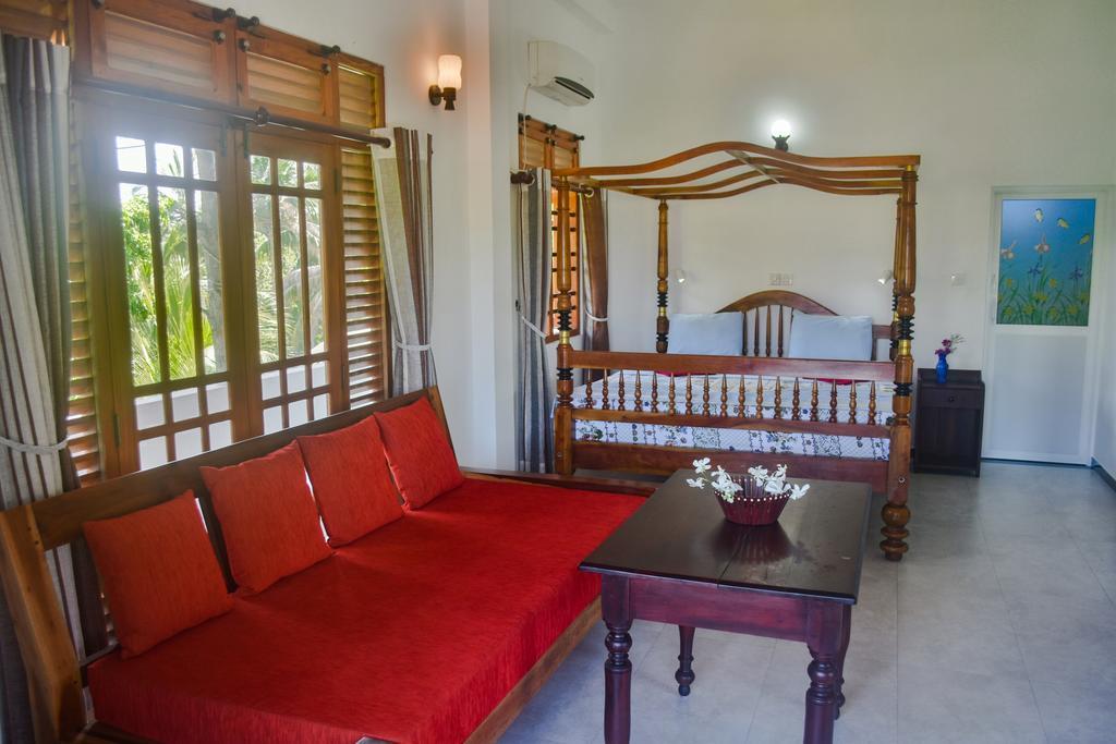 Ravi Villa Hikkaduwa Esterno foto